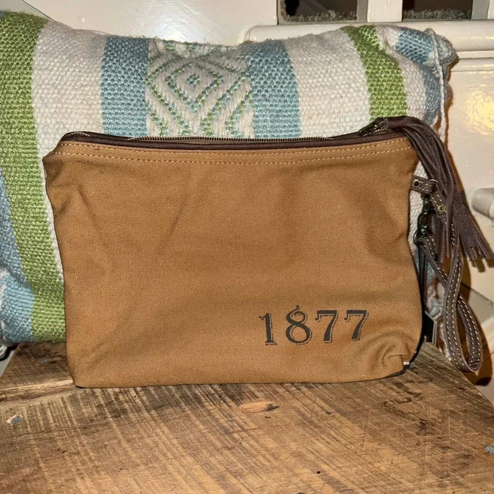 MYRA BAG PALOMA DO WELL POUCH WRISTLET CLUTCH CAMO NEW - Picture 3 of 5